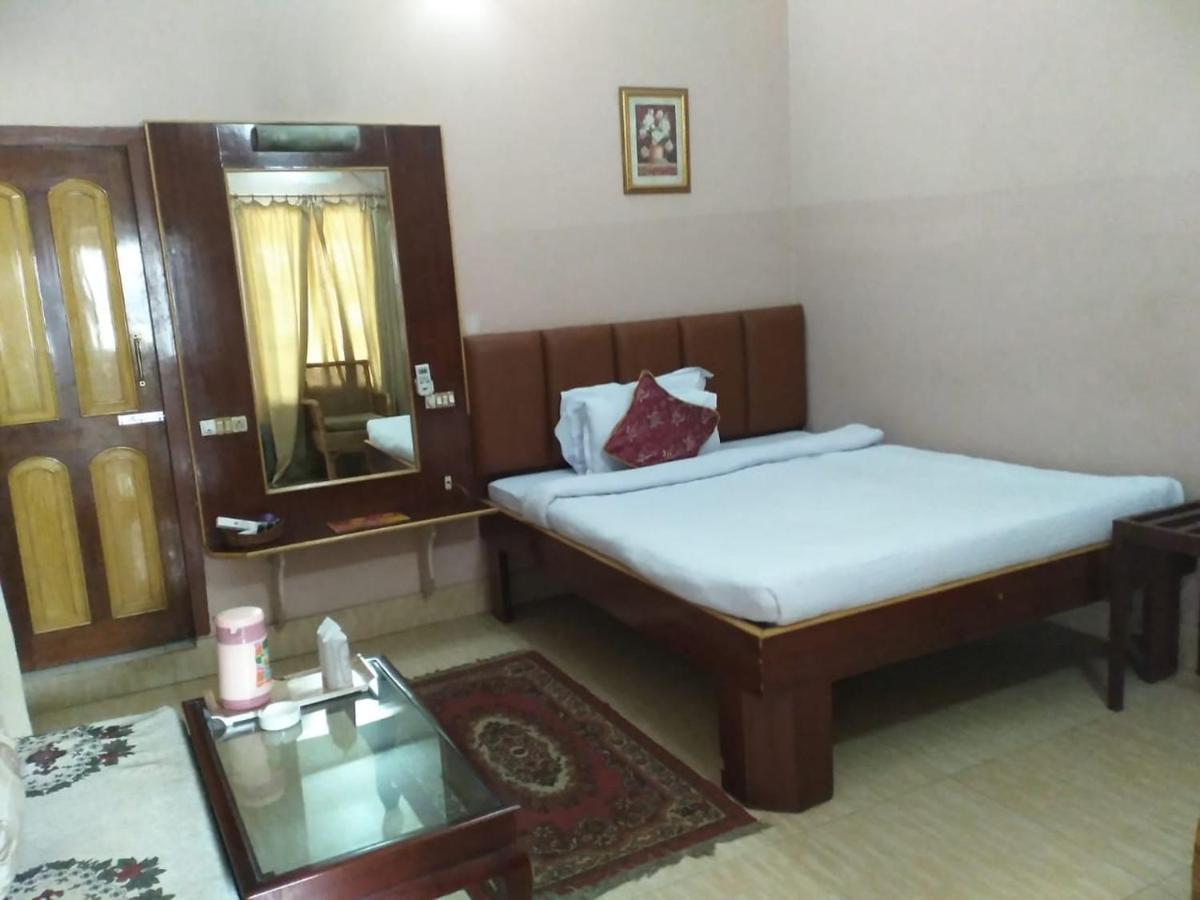 Hotel Jyoti Forbesganj Exterior photo